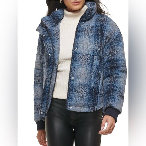 Levi's Women's Blue Plaid Cinch Waist Puffer Jacket - Picture 2 of 15